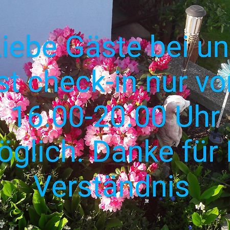 Privatzimmer Roland Hutten Екстер'єр фото